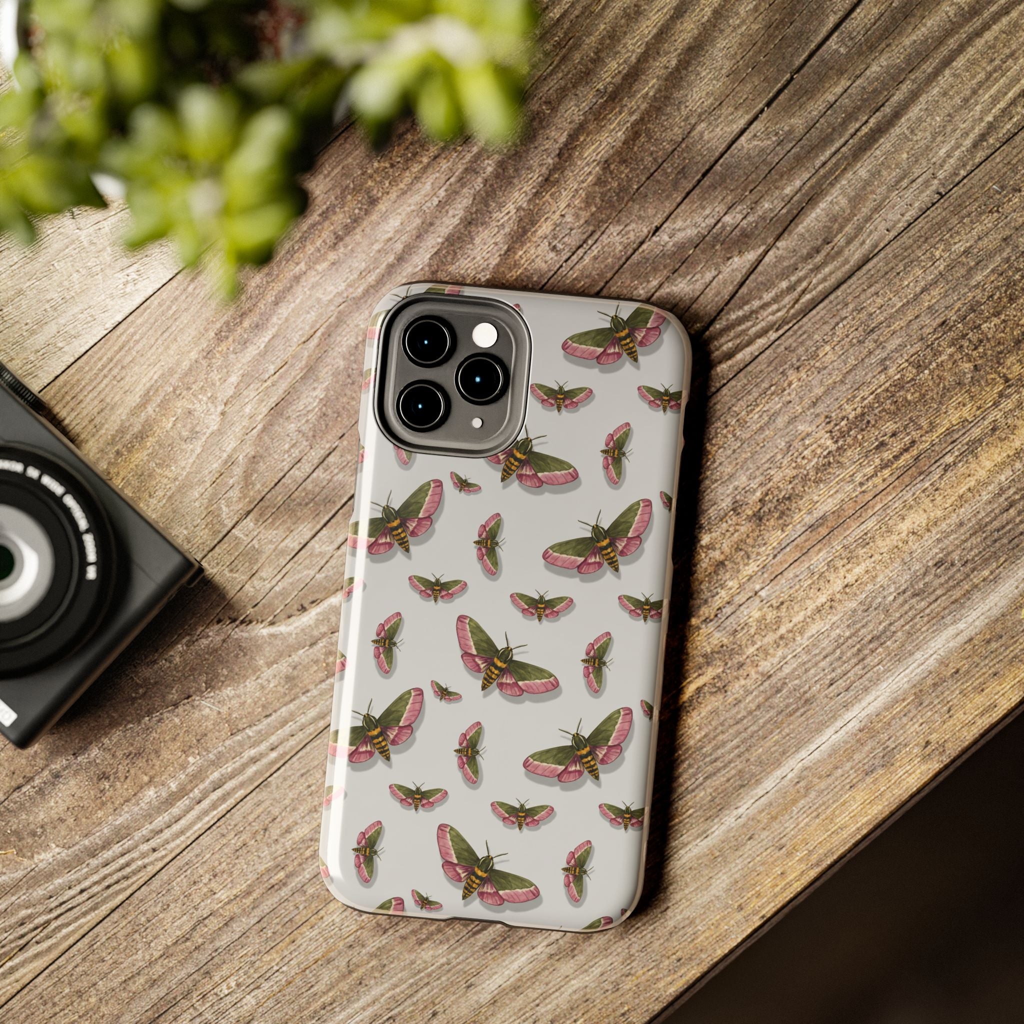 Hawk Moth | MagSafe® tough case for iPhone®