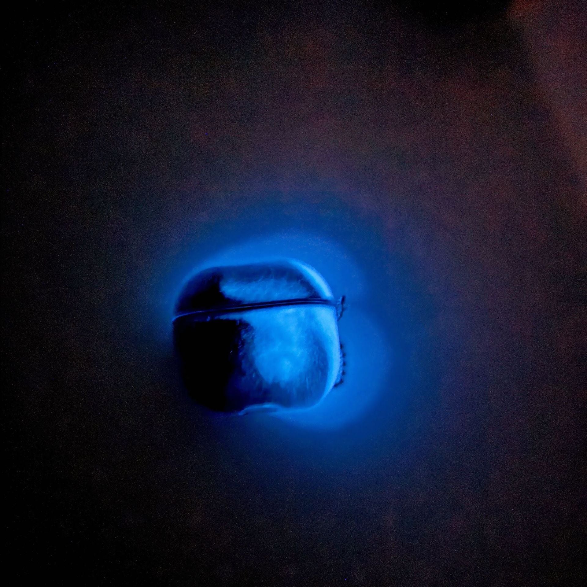 Glow-in-the-dark | tough case for AirPods® Stylish Tech Protection