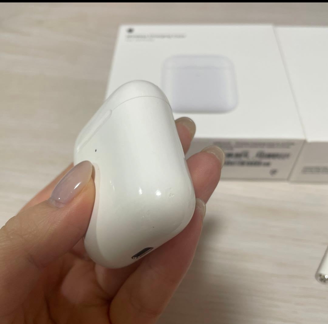 AirPods® 2 MagSafe® Compatible