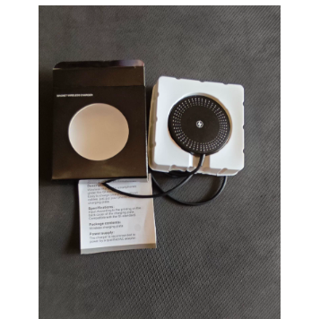 Magnetic Three-In-One Wireless Charger & Accessories