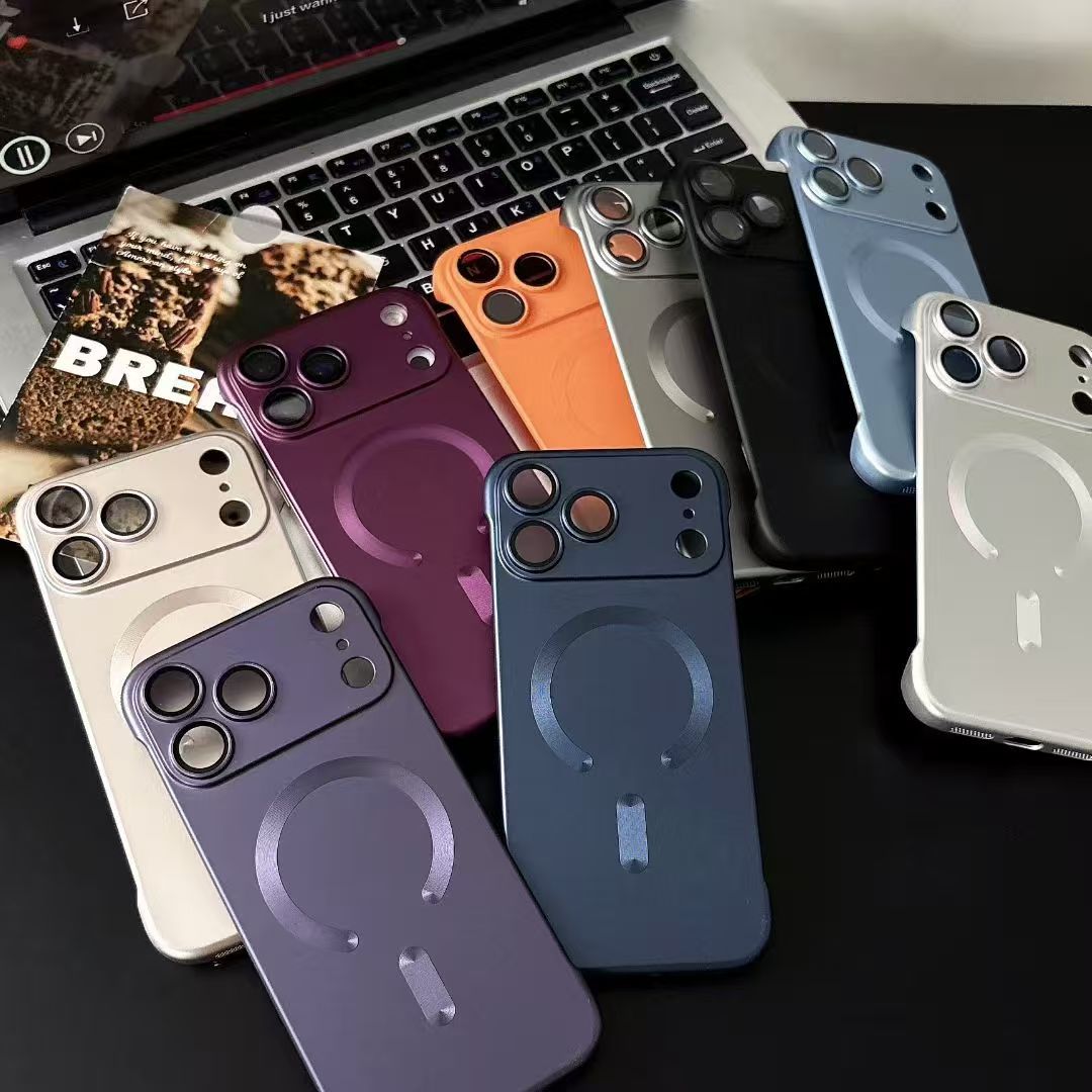 Ultra-Thin Magnetic | MagSafe® tough case for iPhone® 17