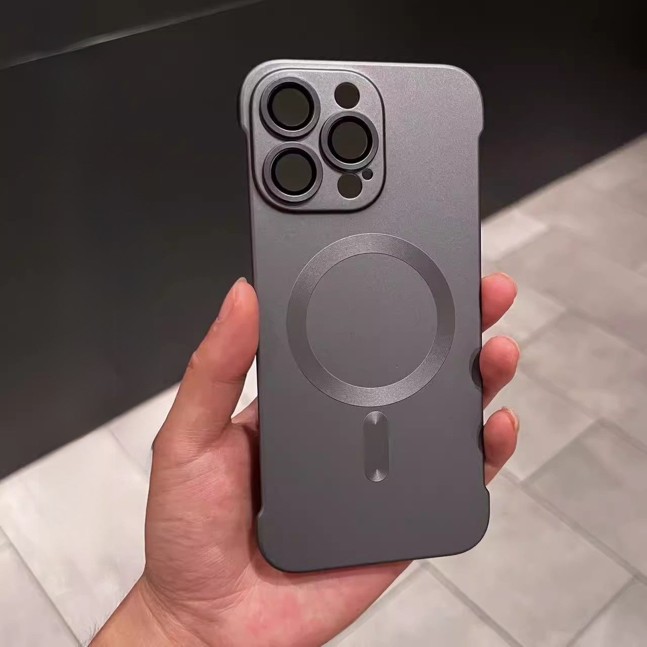 Ultra-Thin Magnetic | MagSafe® tough case for iPhone® 17